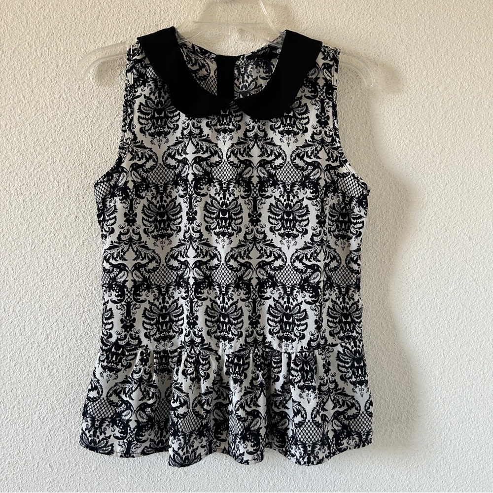 Forever 21 Sleeveless Peplum Peter Pan Collar Top Women’s Small Dainty Coquette